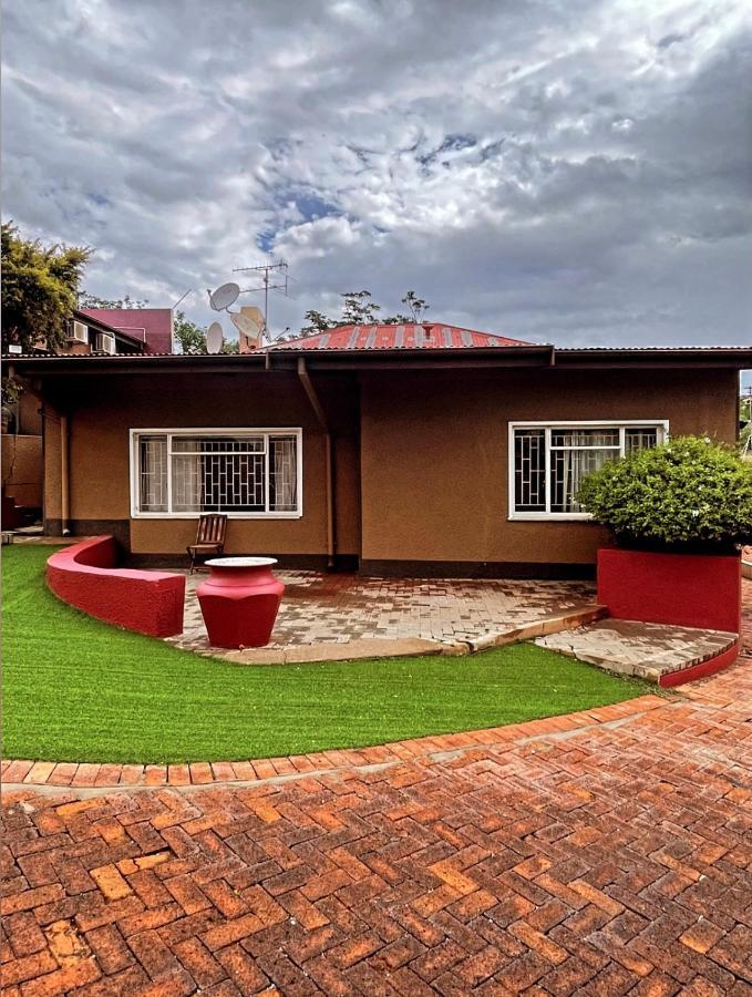 Ethithiya Boutique Guesthouse ويندهوك المظهر الخارجي الصورة