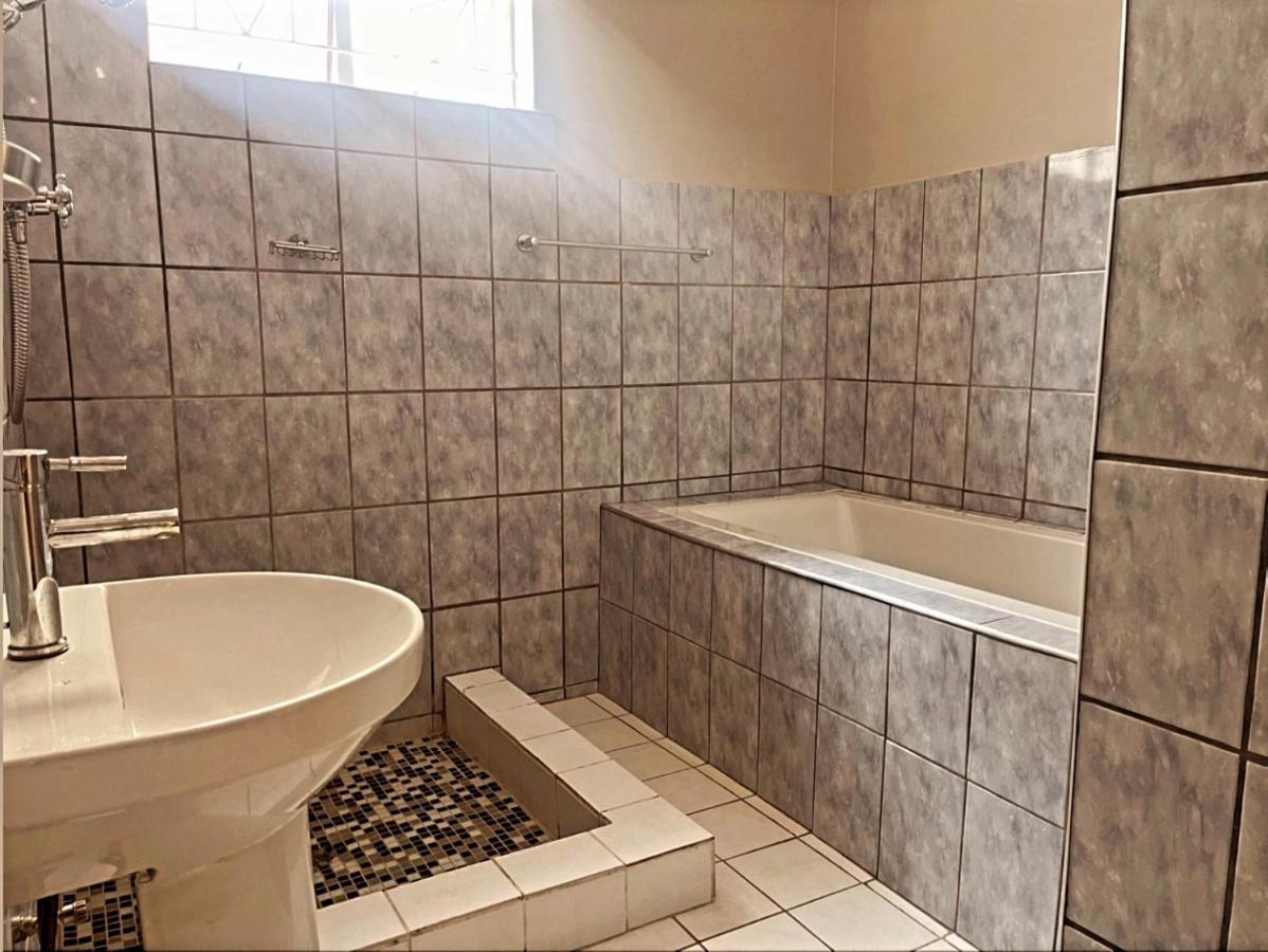 Ethithiya Boutique Guesthouse ويندهوك المظهر الخارجي الصورة