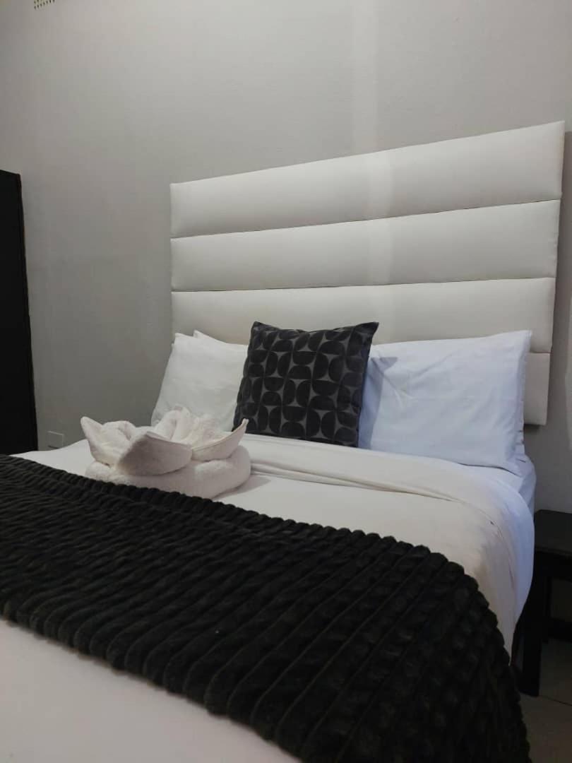 Ethithiya Boutique Guesthouse ويندهوك المظهر الخارجي الصورة